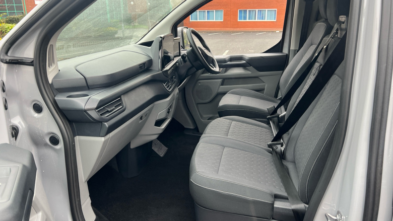 Ford Transit Custom 320 L2 Petrol Fwd 2.5 PHEV 232ps H1 Double Cab Van Limited Auto